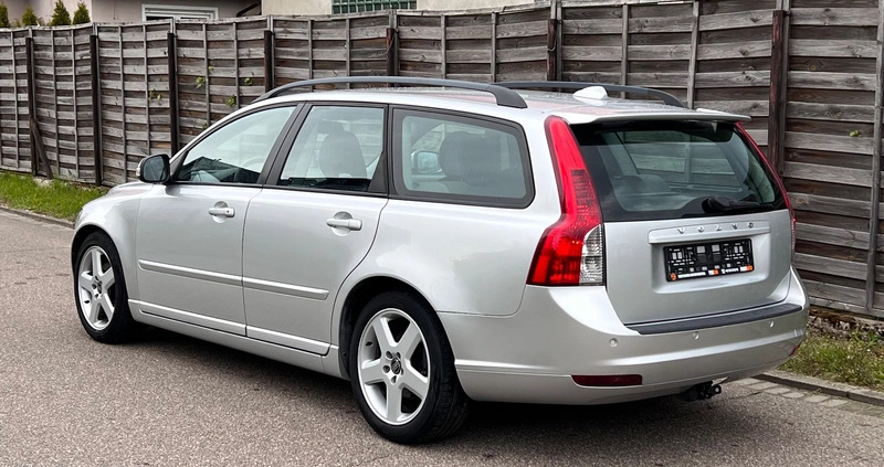 Volvo V50 cena 8900 przebieg: 234410, rok produkcji 2010 z Czarne małe 46